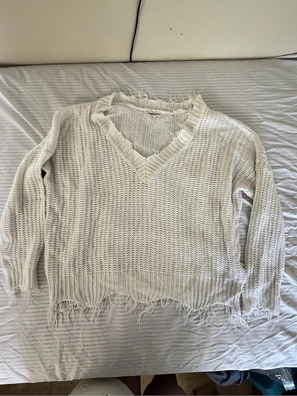 Main Trio Women's V-Neck Fringe Sweater Large